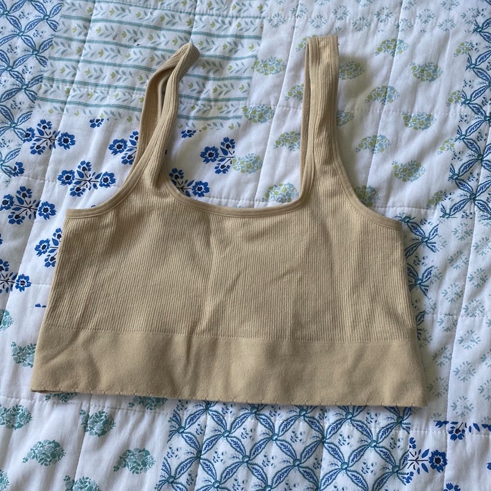 Small stretchy and comfy tank